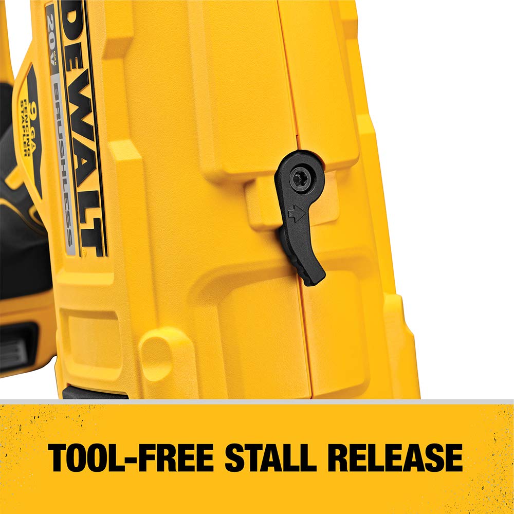 DEWALT 20V MAX* XR Crown Stapler, Cordless Fencing Kit, 9GA (DCFS950P2)