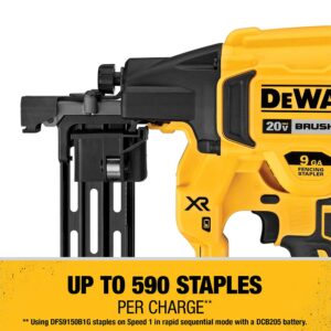 DEWALT 20V MAX* XR Crown Stapler, Cordless Fencing Kit, 9GA (DCFS950P2)