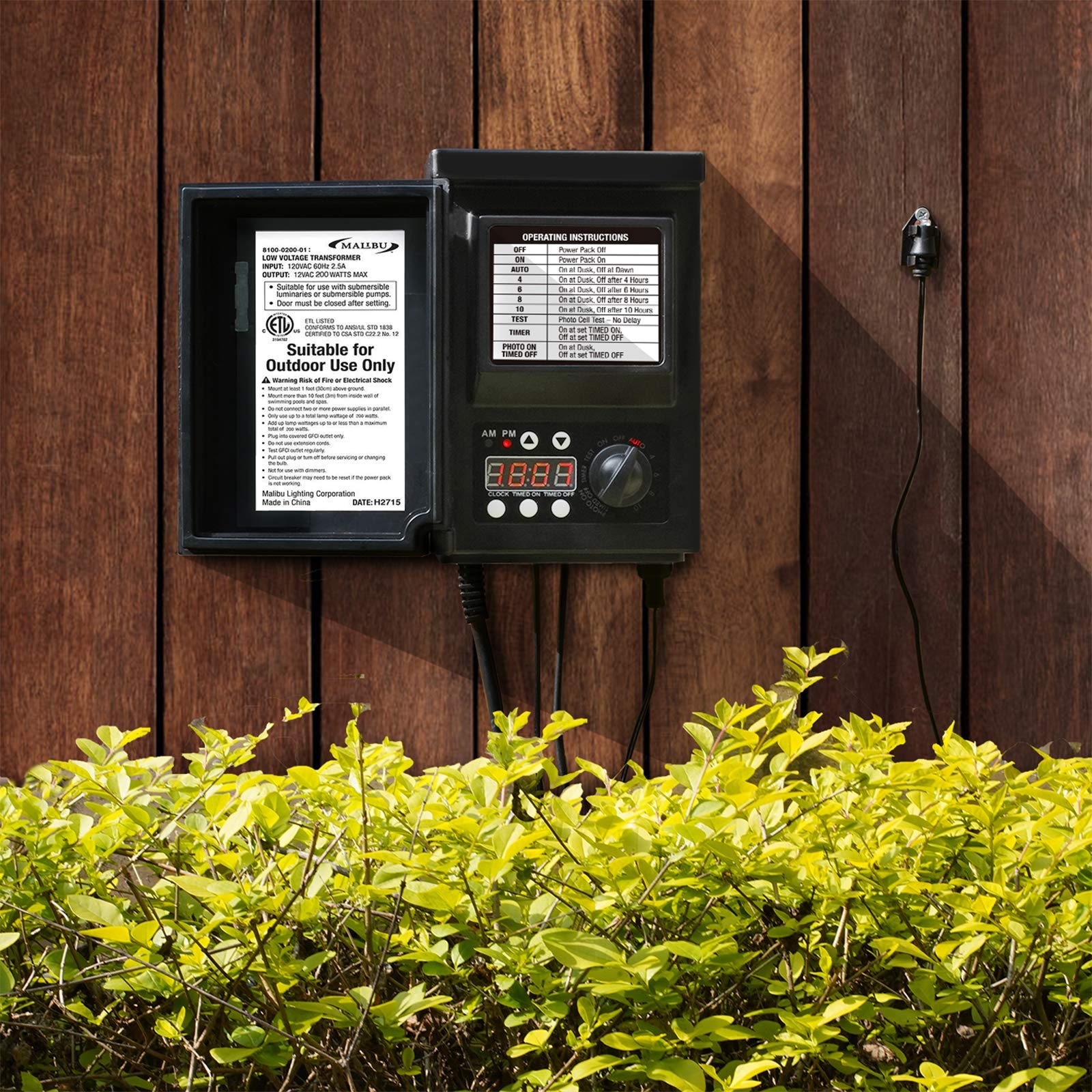 Malibu Power Pack 200watt Low-Voltage Weatherproof Transformer with Photo Sensor for Low-Voltage Landscape Lighting