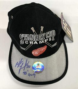 martin lapointe signed detroit red wings 1998 stanley cup locker room hat nwt - autographed nhl hats