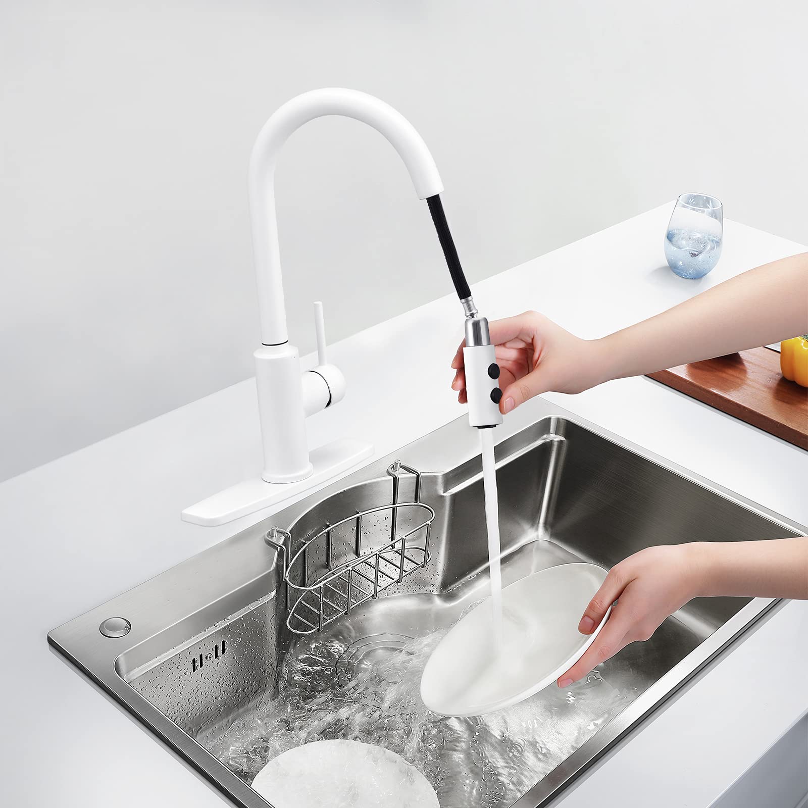 Peppermint Kitchen Sink Faucet Pull Down Matte White Kitchen Faucets with Pull Out Sprayer High Arc Single Handle White Faucet for Kitchen Sink Brass