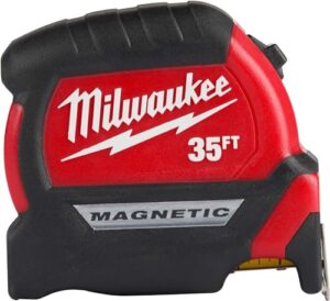 milwaukee 35 foot compact magnetic tape measure with 15 feet of reach