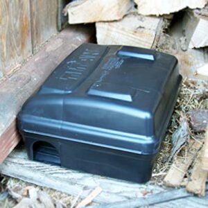 Tomcat Titan Rodent Bait Station | Commercial Grade Pest Control | Run Traps and Bait in Tandem | No Additional Securing Required
