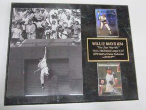 willie mays giants great catch 2 card collector plaque w/8x10 rare photo #4
