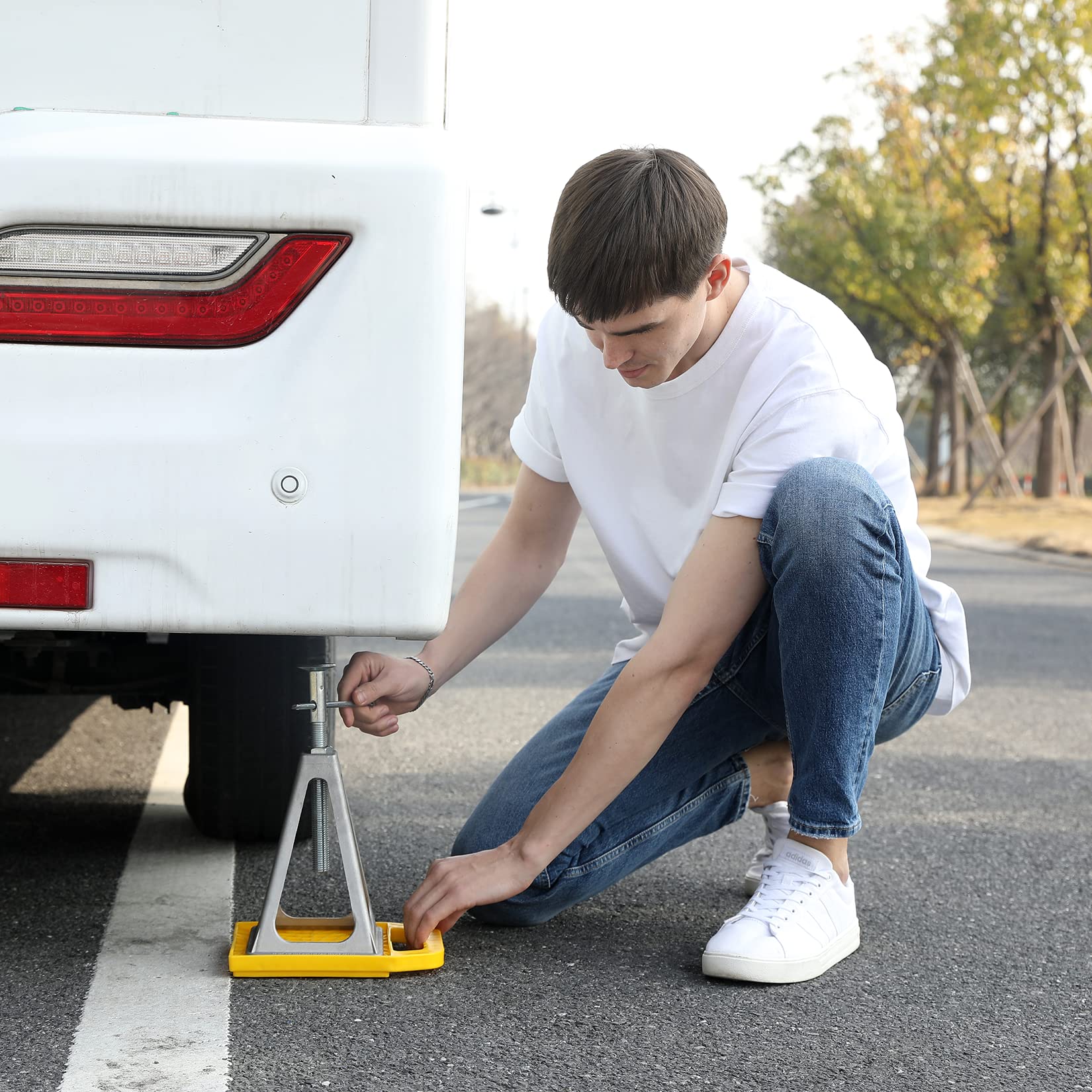 Homeon Wheels RV Jack Pads Camper Chock Blocks Trailer Leveling Jack Stabilizer Help Prevent Jacks from Sinking, 6.85" x 6.85" (4 Pack)