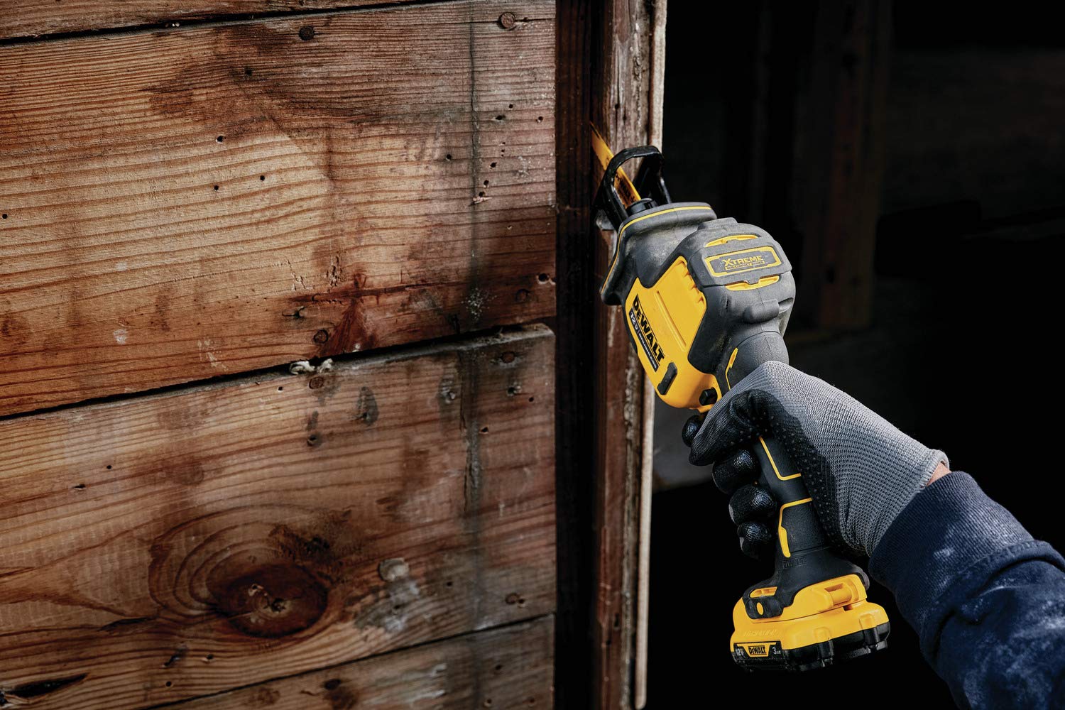 DEWALT XTREME 12V MAX* Reciprocating Saw, One-Handed, Cordless Kit (DCS312G1)