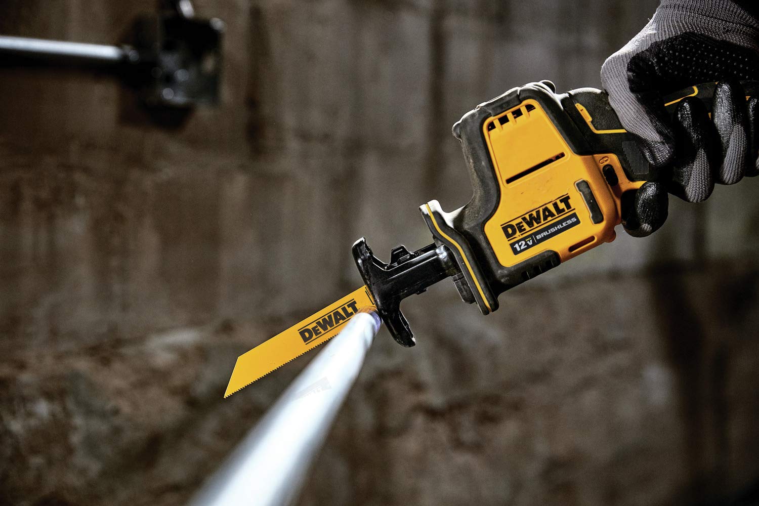 DEWALT XTREME 12V MAX* Reciprocating Saw, One-Handed, Cordless Kit (DCS312G1)