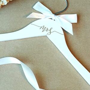 Mrs Wedding Hanger, Bride Hanger, Bridal Wedding Gift, Decal