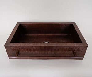 copper farmhouse kitchen sink with towellbar