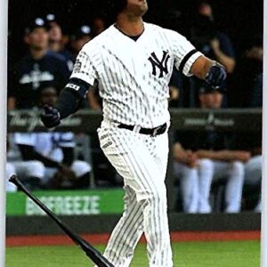 2020 Topps Stadium Club #66 Aaron Hicks New York Yankees Baseball Card