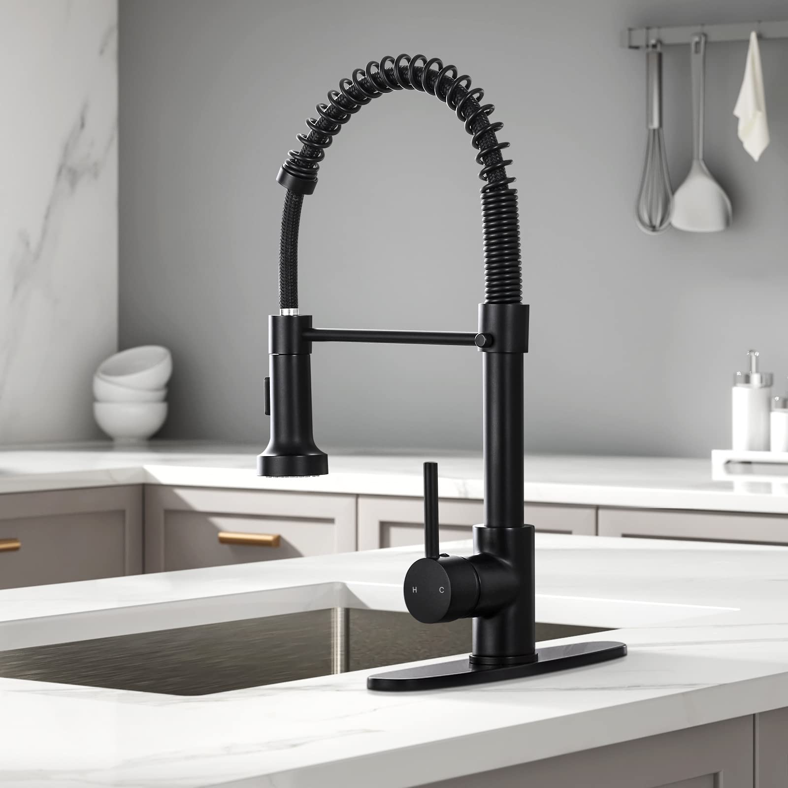 DJS Kitchen Faucets with Pull Down Sprayer Matte Black -【Dual Mode Setting】Single Handle 1 or 3 Holes Commercial Spring Kitchen Sink Faucet with Deck Plate for Farmhouse RV Vessel Basin