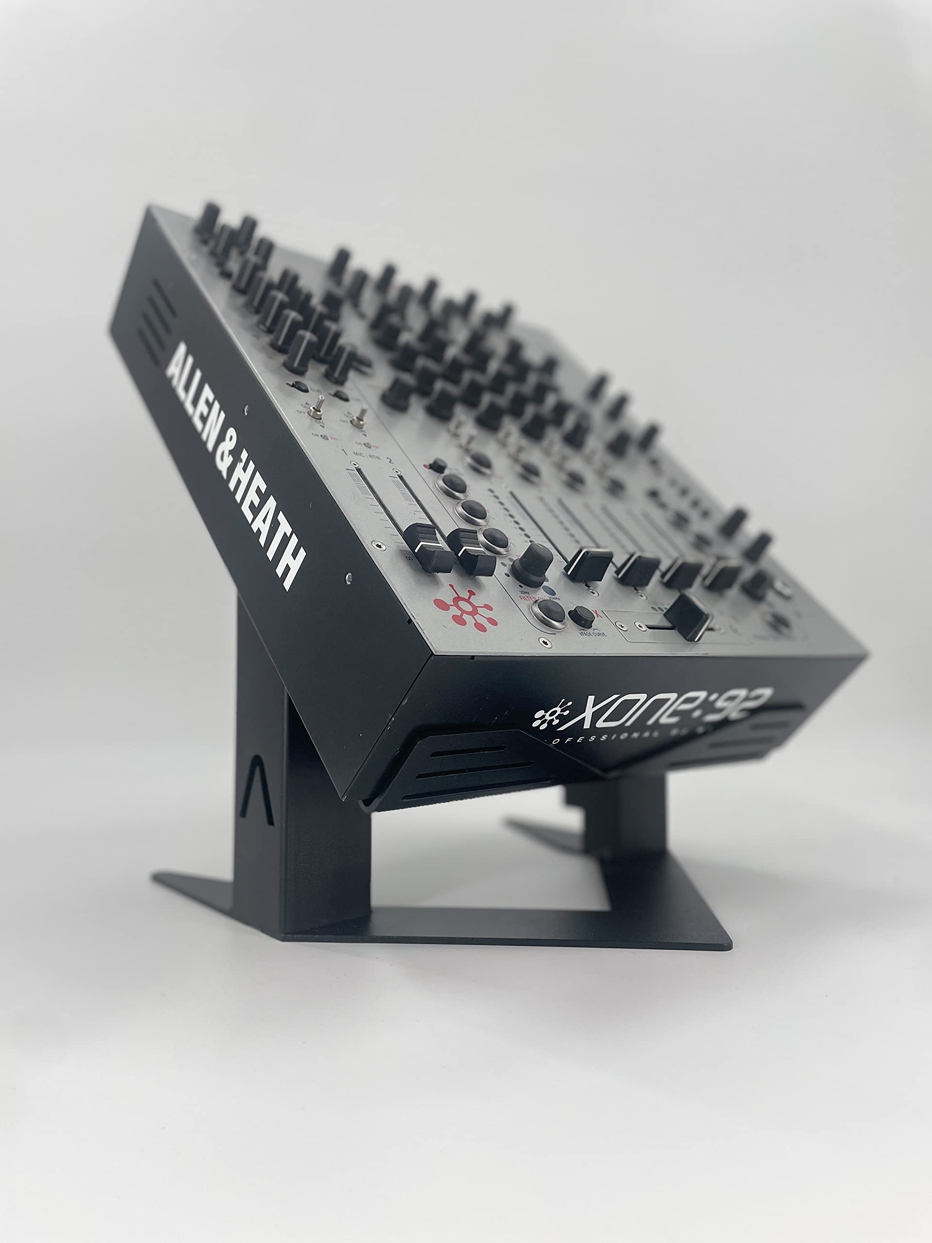 DJ MIxer and Synth Stand