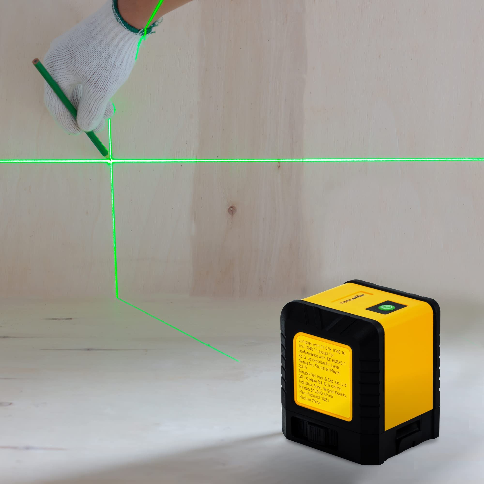 Amazon Basics Horizontal/Vertical and Cross-Line Class II Laser Level, 59-Foot, Yellow/Black