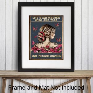 She Remembered Who She Was And The Game Changed - Uplifting Encouragement Gifts for Women - Inspirational Positive Quotes Wall Decor - Motivational Wall Art - Boho Decoration Poster - Girls, Teens