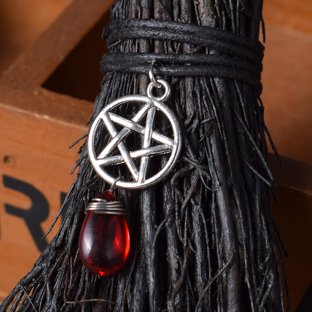 BLESSUME Witch Altar Broom Pentacle Mini Wizard Broom Pentagram/Celtic Knot Divination Ornament (Pentagram & Red Pendant)