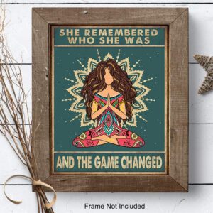 She Remembered Who She Was And The Game Changed - Bohemian Boho Wall Decor - New Age Zen Meditation Decor - Inspirational Wall Art - Inspiring Quotes -Uplifting Spiritual Motivational Gifts for Women