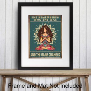 She Remembered Who She Was And The Game Changed - Bohemian Boho Wall Decor - New Age Zen Meditation Decor - Inspirational Wall Art - Inspiring Quotes -Uplifting Spiritual Motivational Gifts for Women