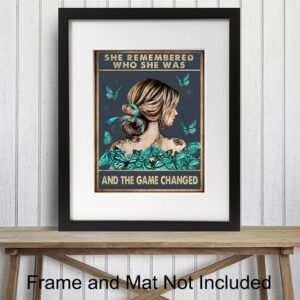 She Remembered Who She Was And The Game Changed - Positive Quotes Wall Decor - Uplifting Inspirational Encouragement Gifts for Women, Teen Girls - Motivational Wall Art - Light Blue Boho Decoration