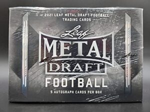 2021 leaf metal draft football box (five autograph cards/bx)