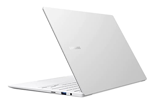 SAMSUNG Galaxy Book Pro 13.3" Intel® Core™ i5-1135G7 Processor, 8GB, 256GB- Wi-Fi - Mystic Silver (NP930XDB-KH1US)