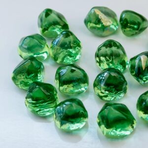 akoya outdoor essentials 10-pound fire glass diamonds 1-inch reflective tempered crystal beads for fire pit (10 lbs - 1 inch, emerald green)
