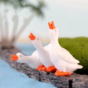 QIANSHENG 3Pcs Cute Mini Swans Resin Miniature Goose Figurine Fairy Garden Plant Flower Pots Bonsai Ornaments for Micro Landscape Dollhouse Decoration Cake Toppers DIY Cake Decorating