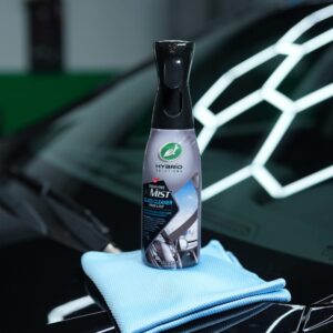 Turtle Wax 53785 Hybrid Solutions Streak Free Misting Glass Cleaner - Removes Fingerprints, Smudges and Swirls from Windshield, Screens, and Mirrors - for Car and Home Use, 20 oz, Black