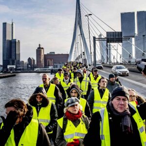 Lavori-AK Safety Vests 10 Pack - Yellow Reflective High Visibility Construction ANSI Class 2 Work Vests for Men,Woman,Hi Vis Mesh and Neon Silver Strip