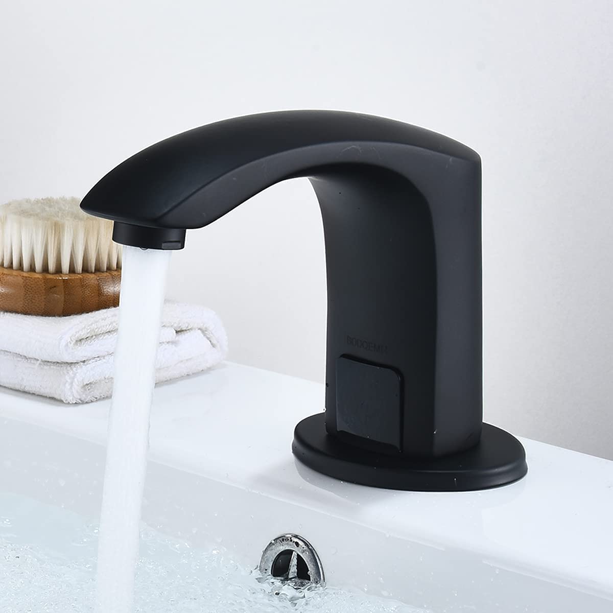 BODQEMR Automatic Sensor Touchless Bathroom Sink Faucet Black Single Hole Hands-Free Battery Powered Solid Brass Faucet with Deck Plate, Control Box and Temperature Mixer