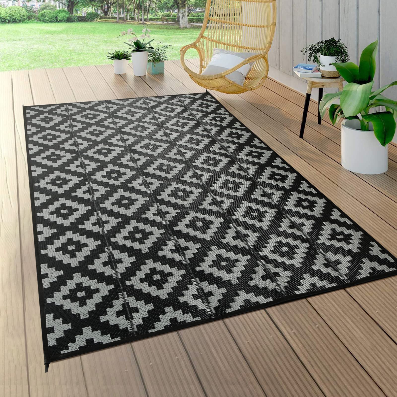 AOLEBA Reversible Outdoor Rug Mat, Plastic Straw Patio Area, Black and Gray Plaid, 5'x8' for Camping RV Picnic Beach Backyard Deck Trailer