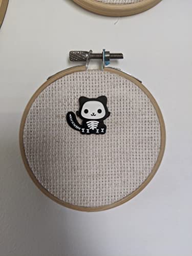 Glow in the Dark Skeleton Kitty Needle Minder