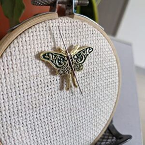 Luna Moth Needle Minder