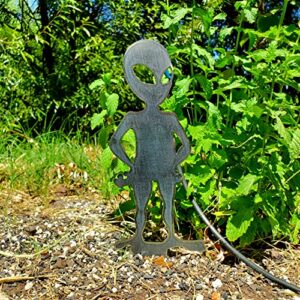 Alien yard decor garden stake made by Ironstone Steel made in the USA