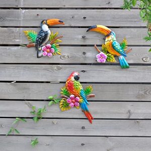 Tuokiuhn Metal Bird Wall Decor Toucan Macaw Decoration Bird Wall Art Tropical Wall Art Suitable for Outdoor Fence Patio Wall Decorations Set of 3