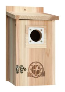 sisterbird bird houses for outside 1-1/2” entrance hole cedar birdhouses with metal guard outdoor bluebird wren swallow finch asssembly required