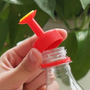 Shulemin Bottle Cap Sprinkler Portable Nozzle Cap Converter Garden Plant Bonsai Flower PP Hand Watering Sprinkler Sprinkle Spout for Indoor Plant Flower Gardening Random Color