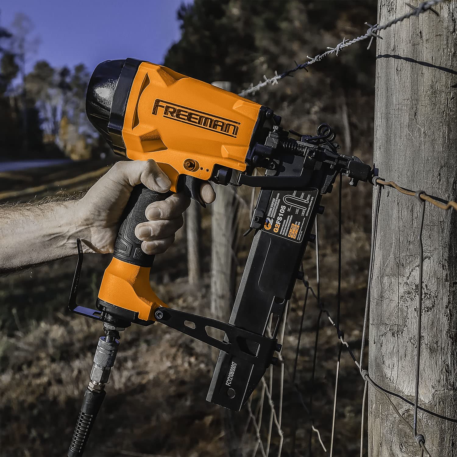 Freeman G2FS105 2nd Generation Pneumatic 10.5-Gauge 1-9/16" Fencing Stapler with Adjustable Metal Belt Hook and 1/4" NPT Air Connector
