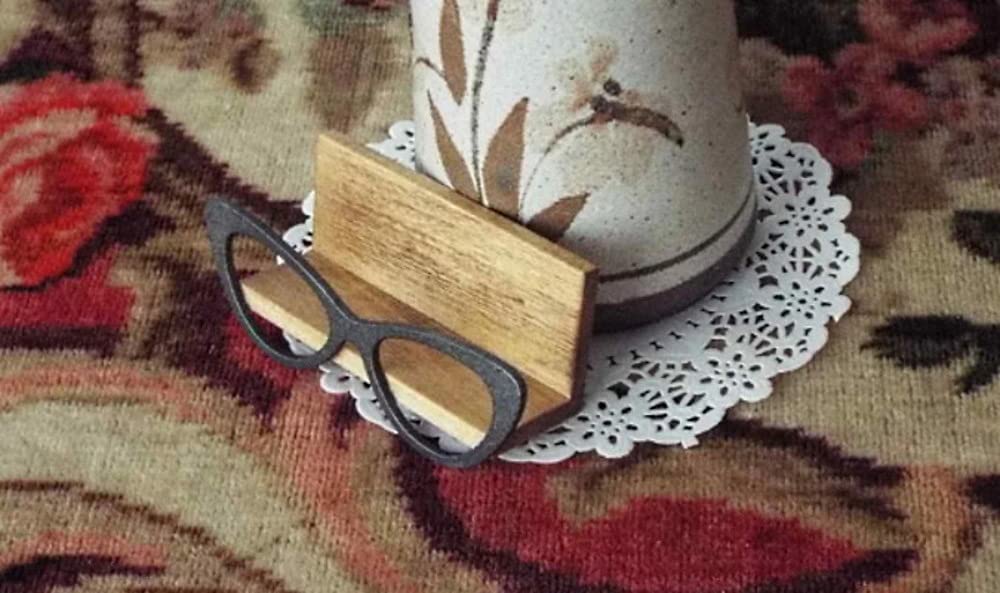 Cat Eyeglasses Style Wooden Desktop Business Card Holder