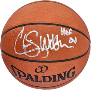 chris webber sacramento kings autographed nba game basketball with "hof 21" inscription - autographed basketballs