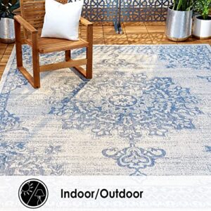 Nicole Miller New York Patio Country Azalea Transitional Medallion Indoor/Outdoor Area Rug, Grey/Blue, 6'6"x9'2"