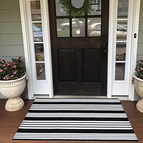 Black and White Outdoor Rug - 2’4''x3'8'' Striped Cotton Woven Area Rug Machine Washable Area Rug, Indoor/Outdoor Patio Floor Mat for Farmhouse/Porch/Lawn/Bedroom