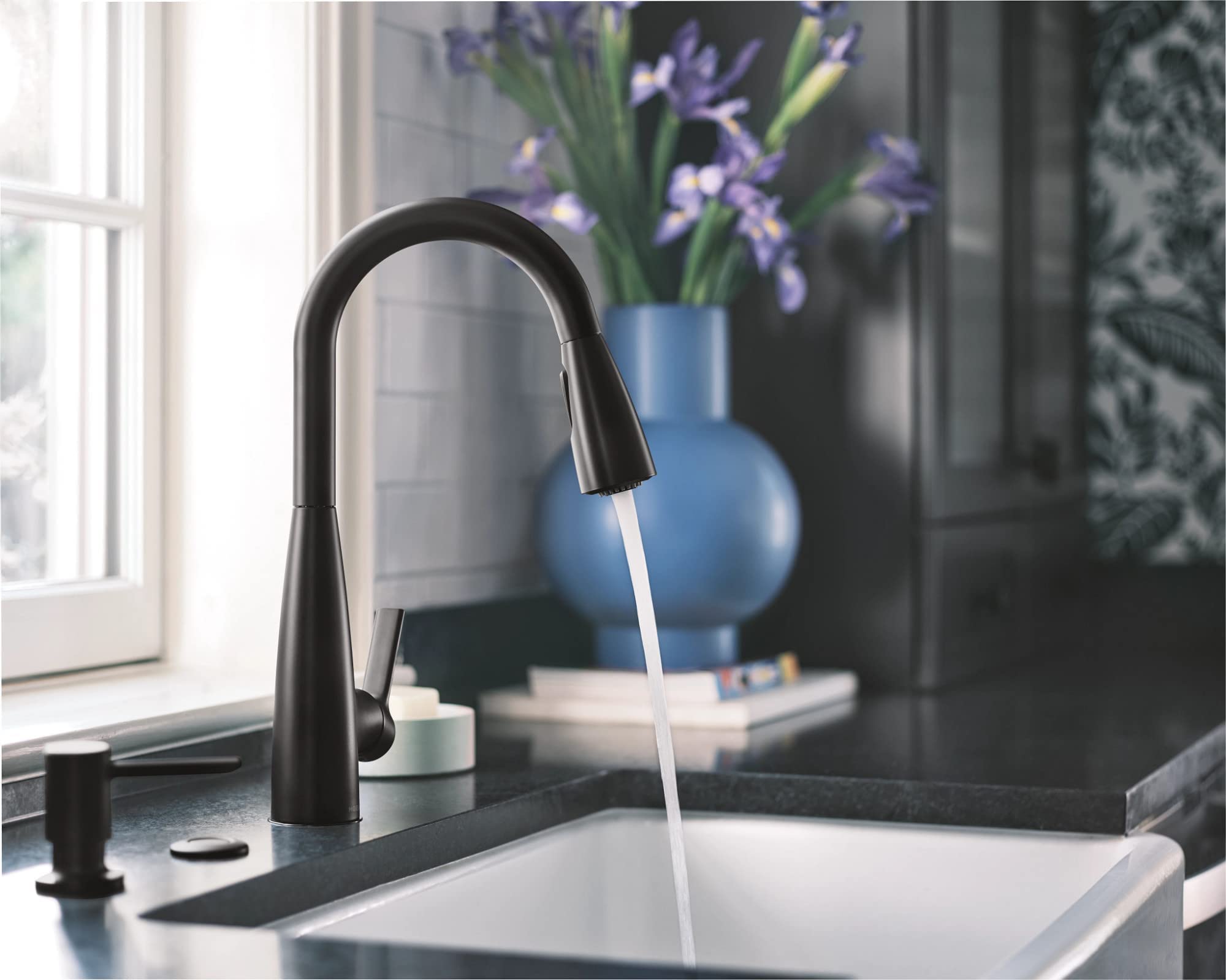 Moen Haelyn Matte Black Single-Handle Pull-Down Sprayer Kitchen Faucet Featuring Power Boost for a Faster Clean, Soap Dispenser Included, 87627BL