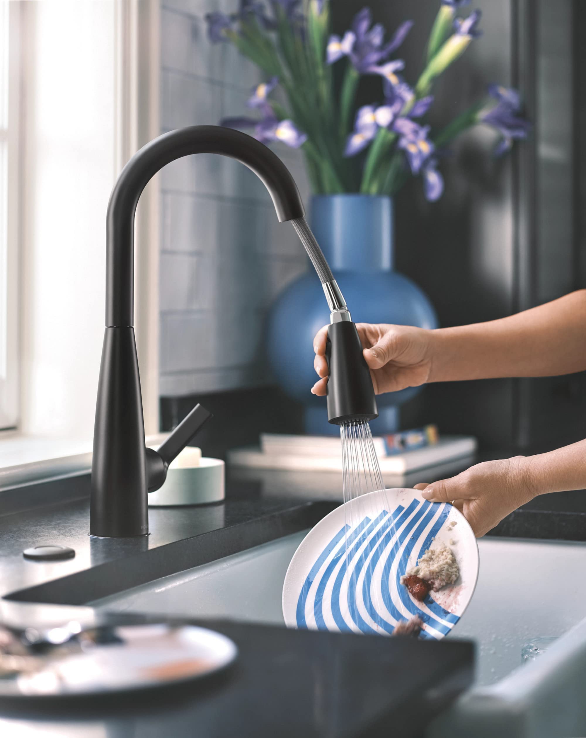 Moen Haelyn Matte Black Single-Handle Pull-Down Sprayer Kitchen Faucet Featuring Power Boost for a Faster Clean, Soap Dispenser Included, 87627BL