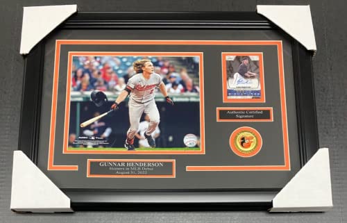 GUNNAR HENDERSON AUTOGRAPHED CARD ORIOLES FRAMED WITH 8X10 1ST HR PHOTO