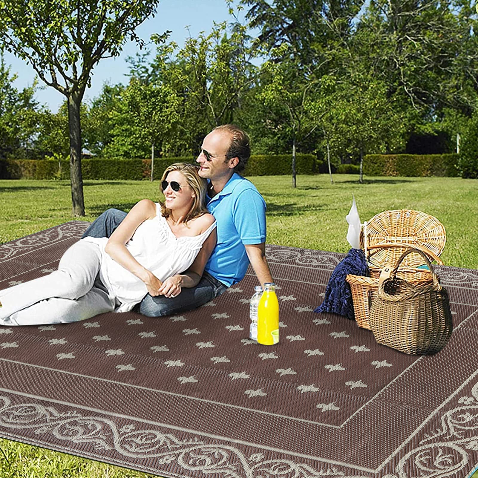 Bsamthom Reversible Mats 6'X9', Waterproof Plastic Straw Rug, Outdoor Patio Rugs for RV, Patio, Backyard, Deck, Picnic, Beach, Trailer, Camping (6'X9',Brown)