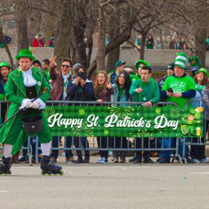 St Patrick's Day Decorations, St Patricks Day Outdoor Hanging Bunting Fan Flags, Large St Patricks Day Fence Banner, Irish Lucky Shamrock St Patricks Day Party Supplies for Garden Patio Parade