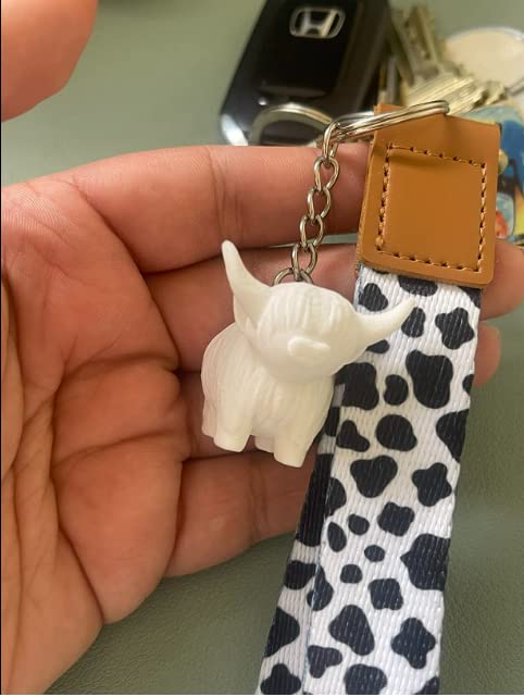 Sands3D Highland Cow Keychain, Cow Print Car Accessories, Cow Print Keychain, Cow Accessories, Cow Car Accessories, Highland Cow Decor, Cow Gifts, Highland Cow gifts, Cow Print Stuff, Cute Keychains