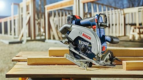 BOSCH GKS18V-22B25 18V Brushless Blade-Right 6-1/2 In. Circular Saw Kit with (2) CORE18V 4 Ah Advanced Power Batteries