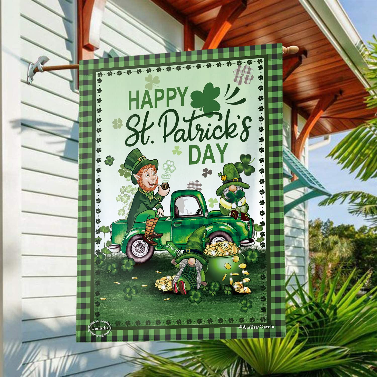 Happy St. Patrick's Day Buffalo Plaid Lucky Gnomes In Truck Green Garden Flag 28"x40" Double Sided Vertical Shamrock Clover Garden Flags For Outdoor Home Patio St Patricks Yard Flag Leprechaun Decor