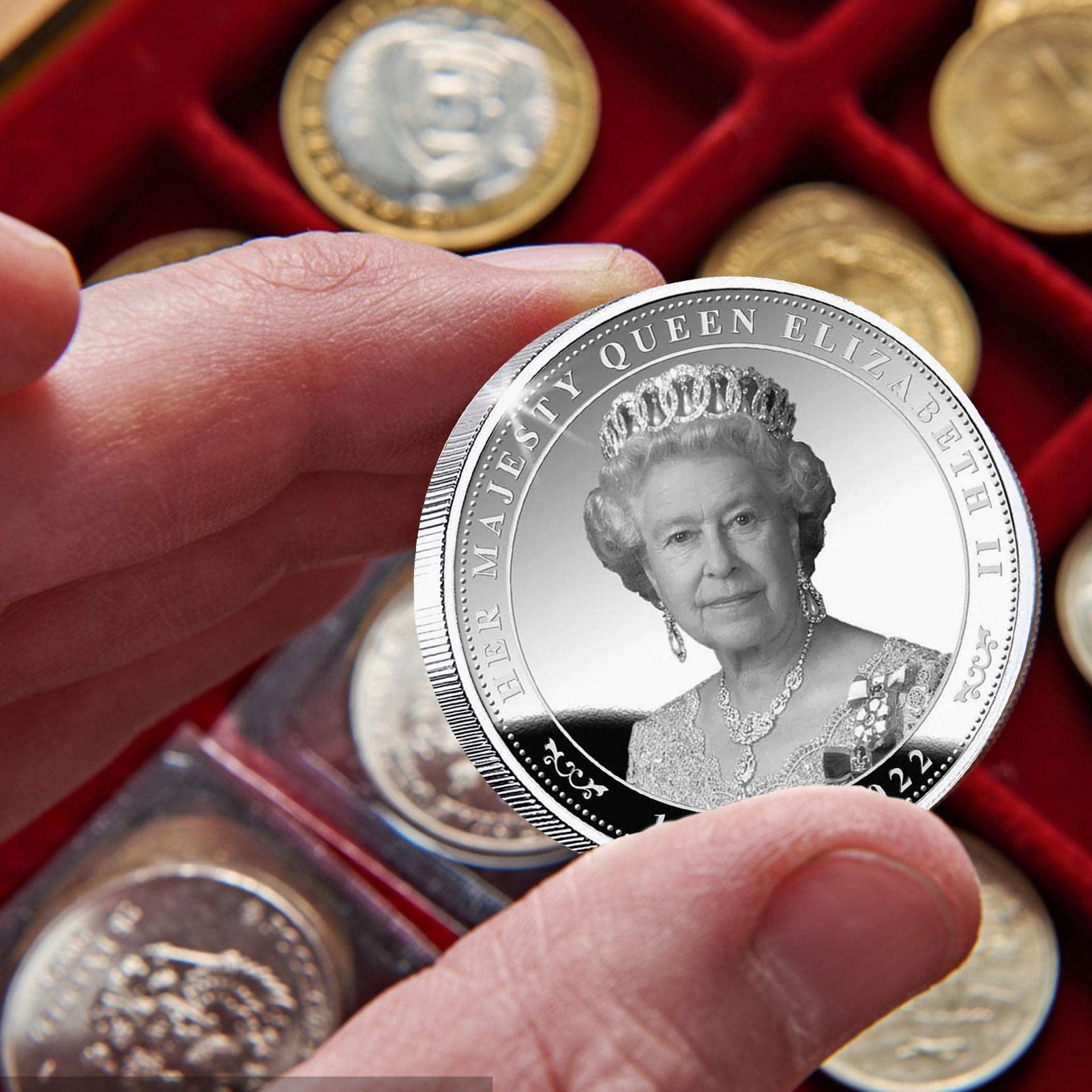 ZHIPAI Queen Elizabeth Ii Commemorative,Her Majesty Queen Elizabeth Ii 1926-2022,Queens of Englands Collection Souvenir Coin,Medallion Collection